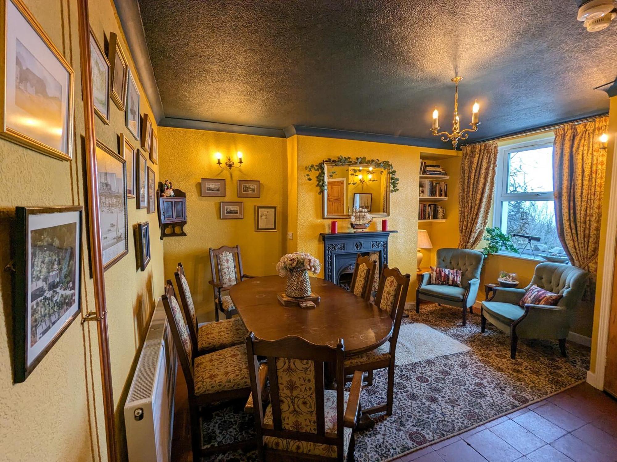 Fantastic Sea Views At Century'S Old Alma'S Cottage - Sleeps Up To 8 Guests Penmaenmawr Bagian luar foto