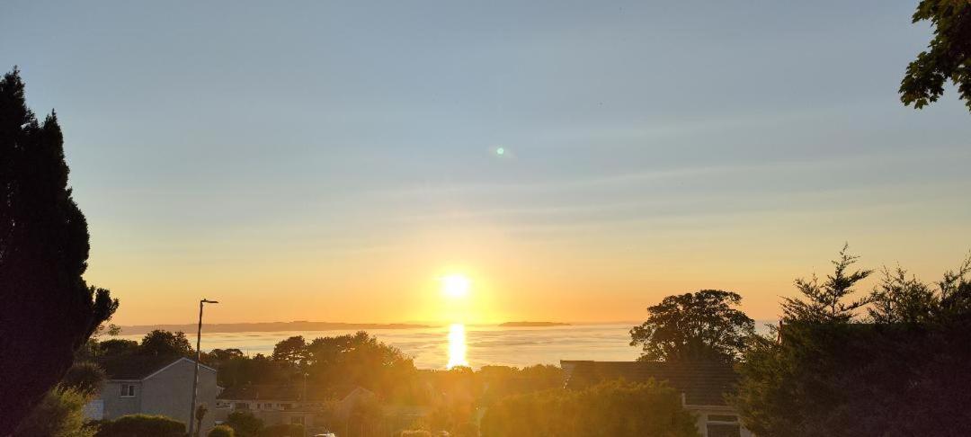 Fantastic Sea Views At Century'S Old Alma'S Cottage - Sleeps Up To 8 Guests Penmaenmawr Bagian luar foto